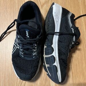 ASICS CT-1000 Sneaker, size 4-1/2 kids